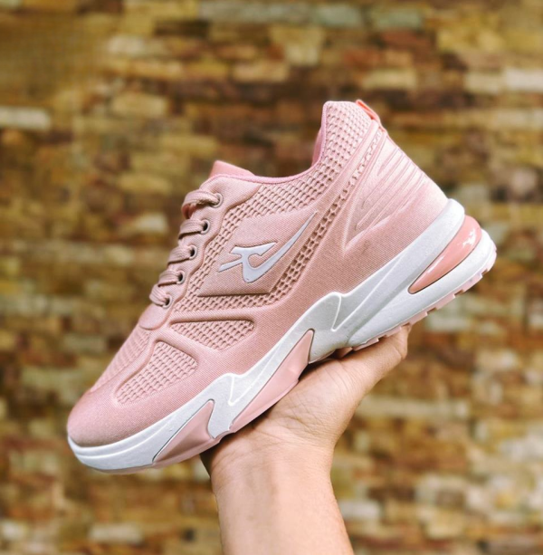 Kicks Women Chunky Sneakers
